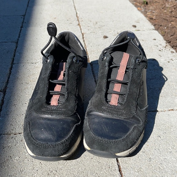 Geox suede lift shoes - Picture 3 of 4